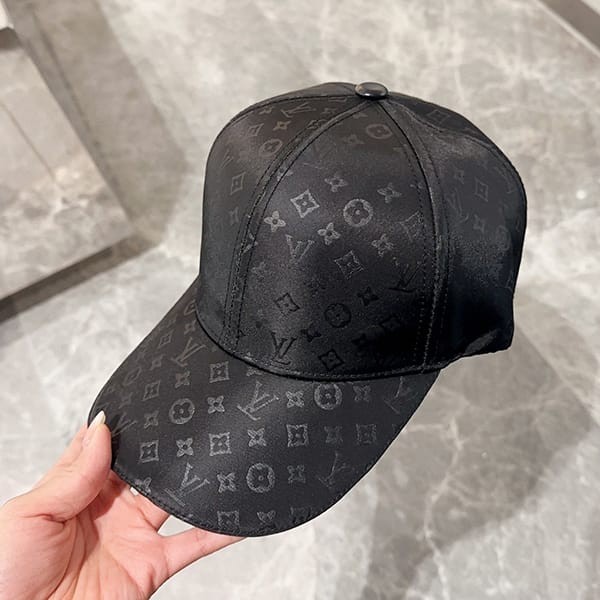 ★追跡付き発送で安心ルイヴィトン モノグラムシャドー キャップ パロディ2色 vug69800
